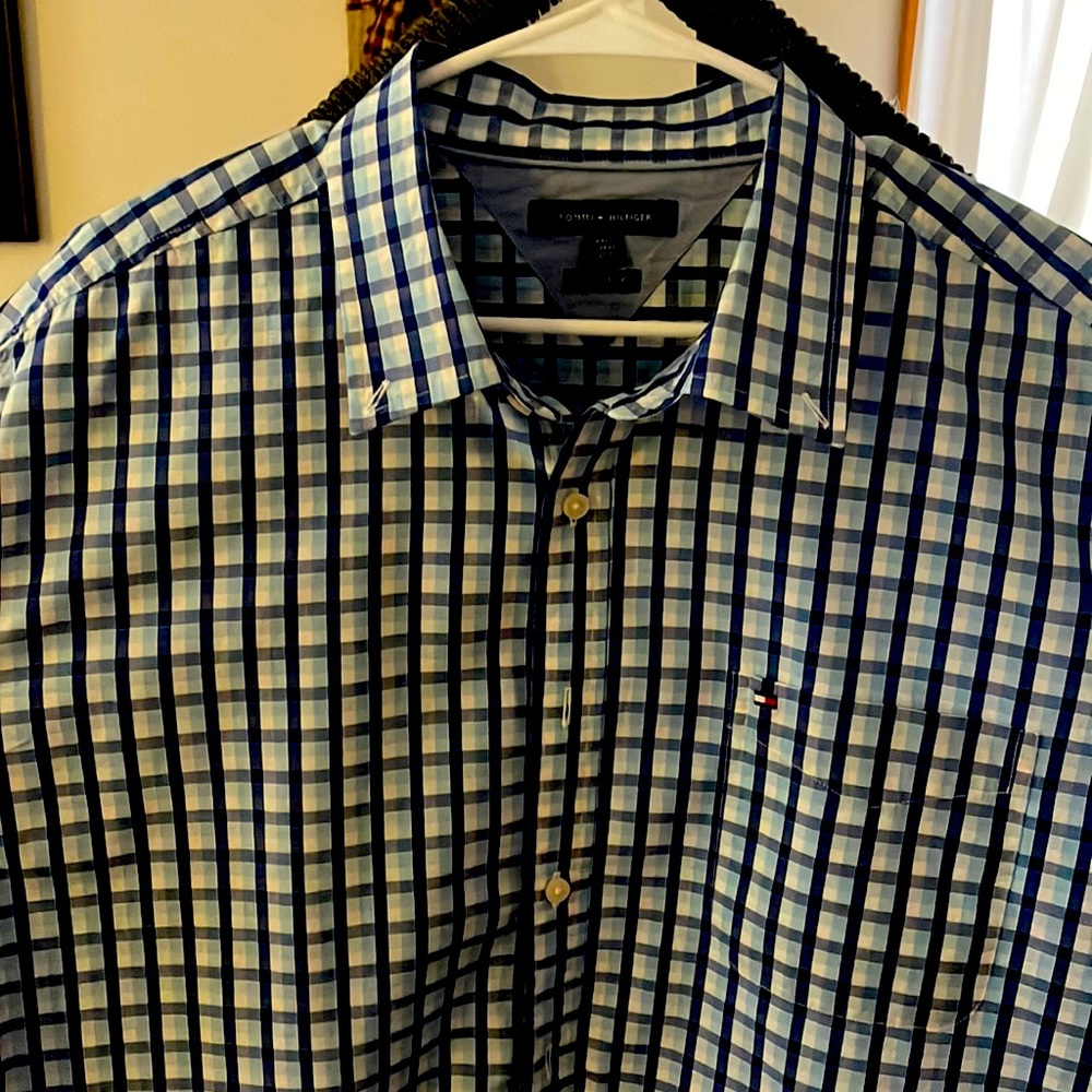 Men’s Tommy Hilfiger XXL button-down long sleeve shirt an excellent condition